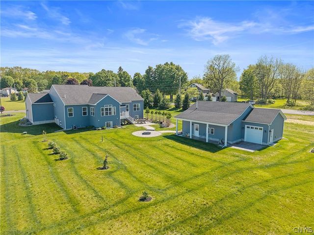 4501 Hollyshire, Clay, NY 13041