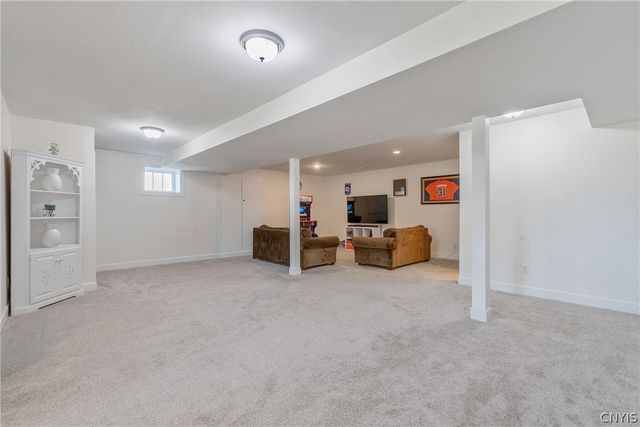 4501 Hollyshire, Clay, NY 13041