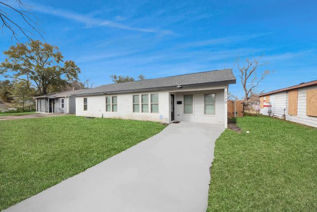 1110 Johnson Street, Pasadena, TX 77506