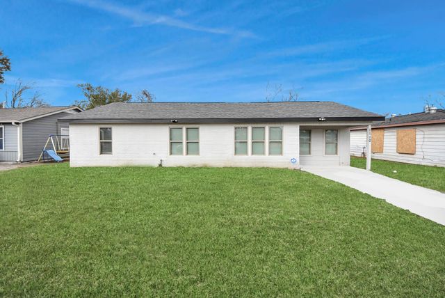 1110 Johnson Street, Pasadena, TX 77506