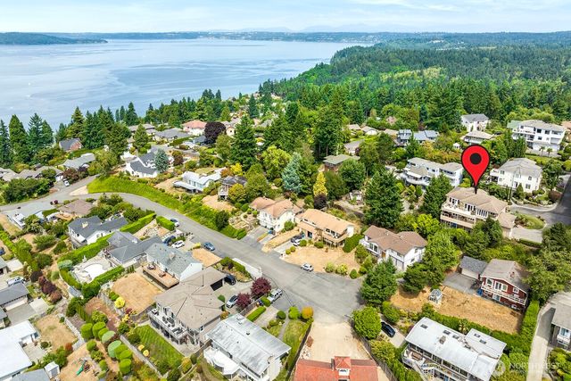 1705 61st Street NE, Tacoma, WA 98422