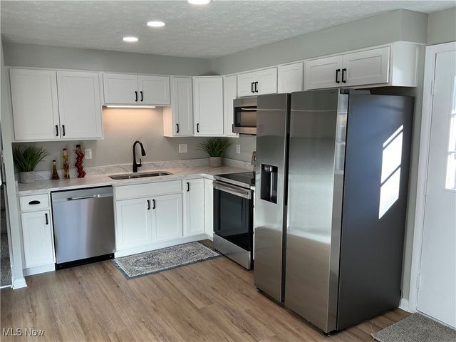 6255 Rosebelle Avenue, North Ridgeville, OH 44039