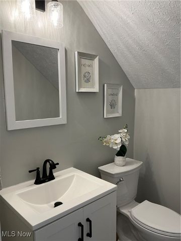 6255 Rosebelle Avenue, North Ridgeville, OH 44039