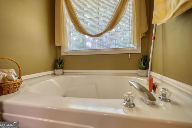 215 Trelawney Drive, Covington, GA 30016