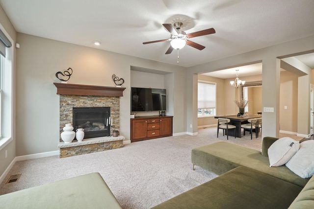 2820 White Pine Way, Stillwater, MN 55082