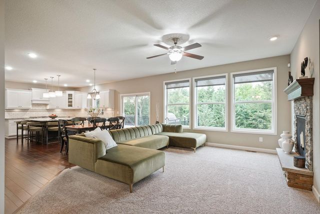 2820 White Pine Way, Stillwater, MN 55082