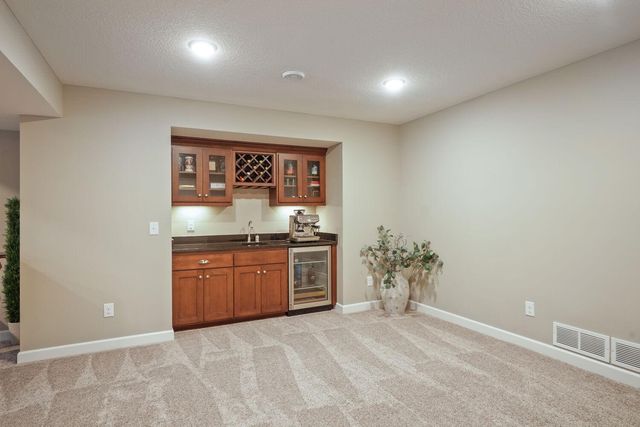 2820 White Pine Way, Stillwater, MN 55082