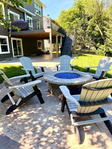 2820 White Pine Way, Stillwater, MN 55082