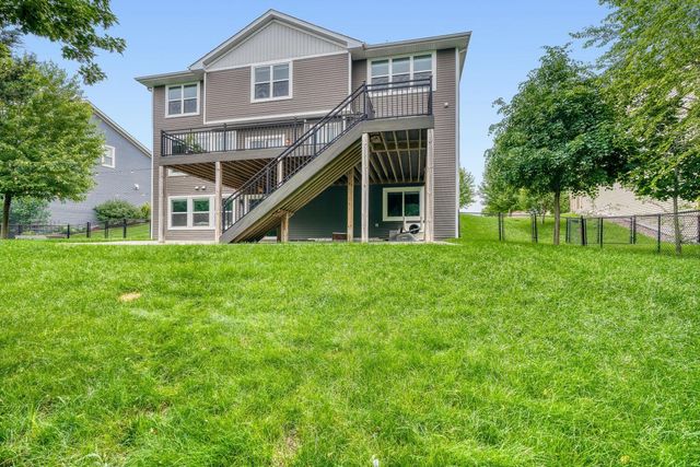 2820 White Pine Way, Stillwater, MN 55082