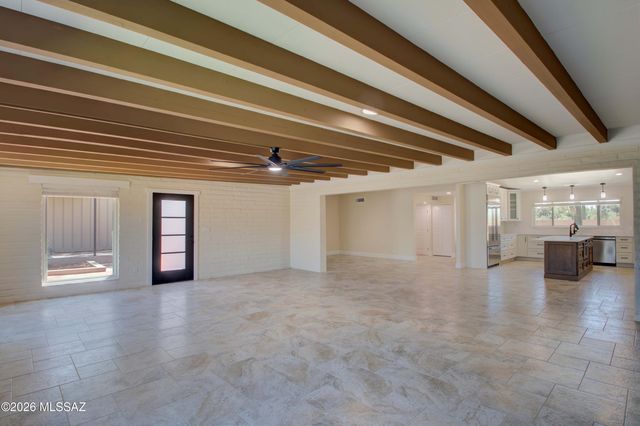 11525 E Tanque Verde Road, Tucson, AZ 85749