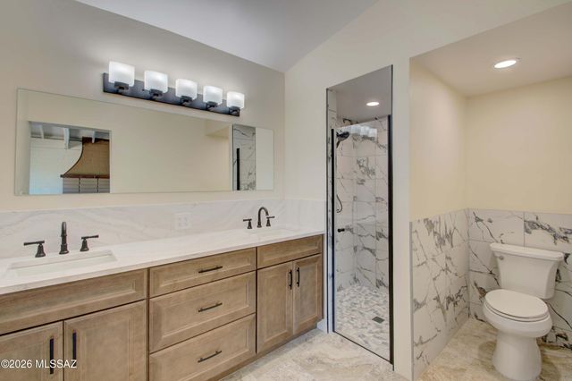 11525 E Tanque Verde Road, Tucson, AZ 85749