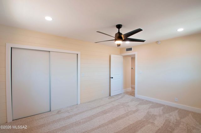 11525 E Tanque Verde Road, Tucson, AZ 85749