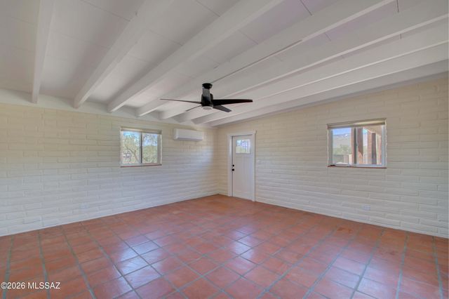 11525 E Tanque Verde Road, Tucson, AZ 85749