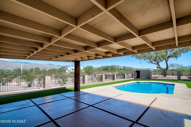11525 E Tanque Verde Road, Tucson, AZ 85749