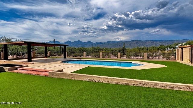 11525 E Tanque Verde Road, Tucson, AZ 85749