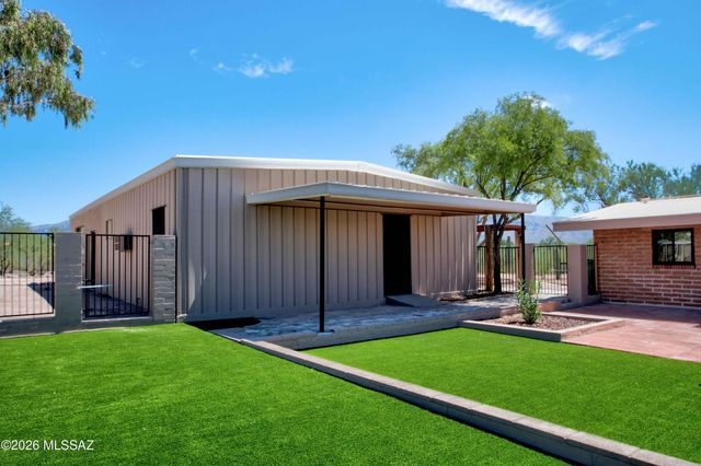 11525 E Tanque Verde Road, Tucson, AZ 85749