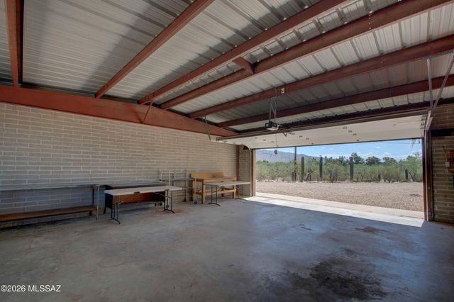 11525 E Tanque Verde Road, Tucson, AZ 85749