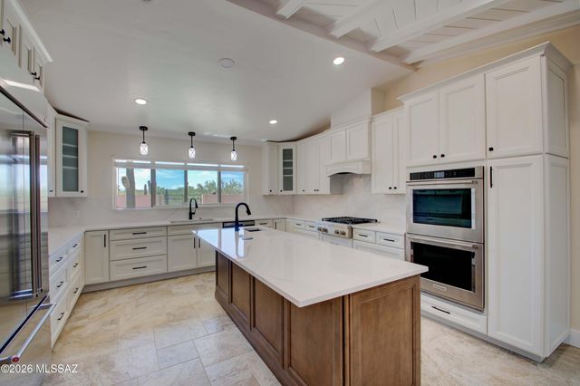 11525 E Tanque Verde Road, Tucson, AZ 85749
