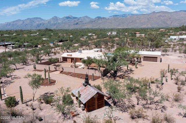11525 E Tanque Verde Road, Tucson, AZ 85749