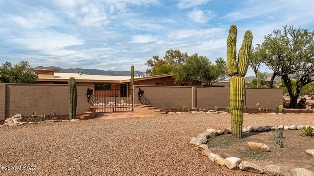 11525 E Tanque Verde Road, Tucson, AZ 85749