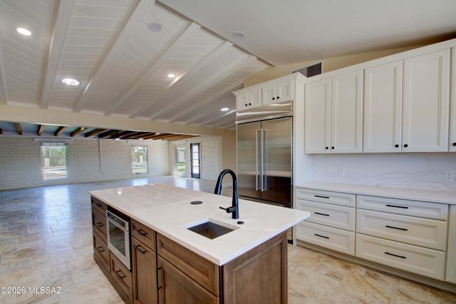 11525 E Tanque Verde Road, Tucson, AZ 85749