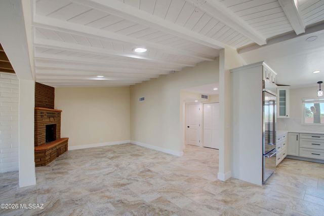 11525 E Tanque Verde Road, Tucson, AZ 85749