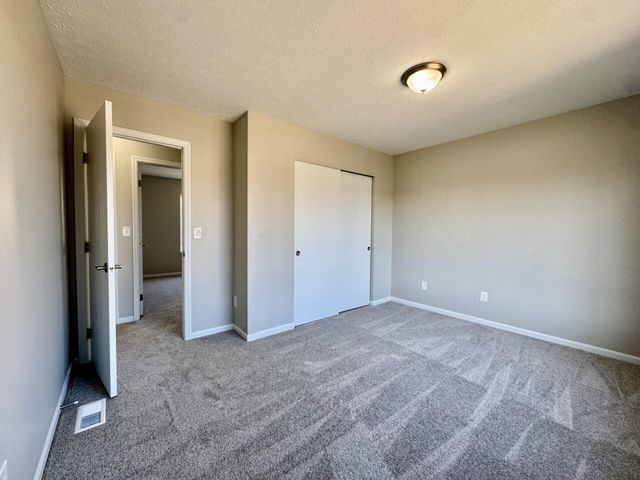 3658 Mitten Drive, Elsmere, KY 41018