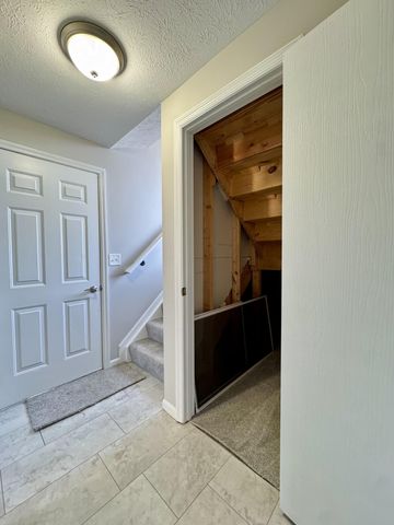 3658 Mitten Drive, Elsmere, KY 41018