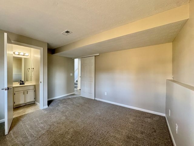 3658 Mitten Drive, Elsmere, KY 41018