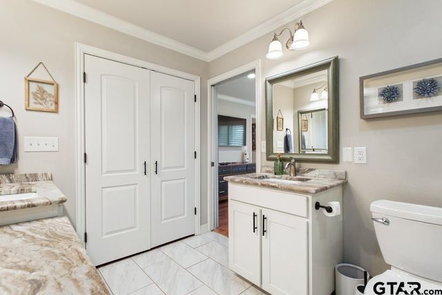 237 Hideaway Ln, Hideaway, TX 75771