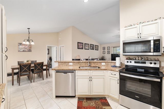 13581 SW 48TH COURT, Ocala, FL 34473