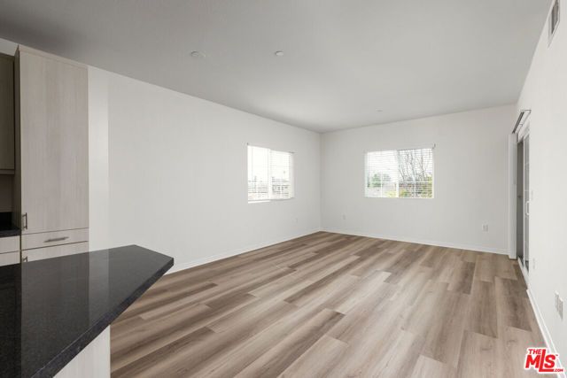 1408 W WASHINGTON Boulevard 206, Los Angeles, CA 90007