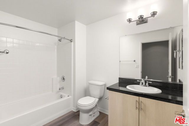 1408 W WASHINGTON Boulevard 206, Los Angeles, CA 90007