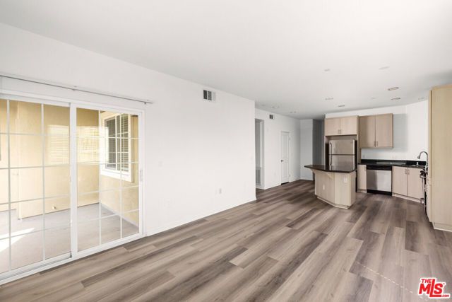 1408 W WASHINGTON Boulevard 206, Los Angeles, CA 90007