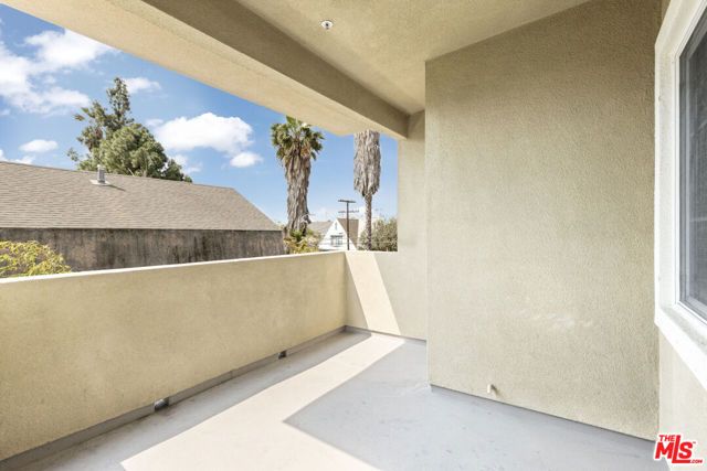 1408 W WASHINGTON Boulevard 206, Los Angeles, CA 90007