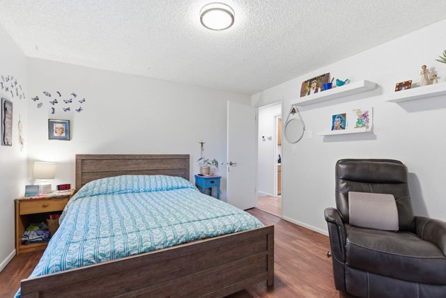 26821 E Eastland Ave, Newman Lake, WA 99025