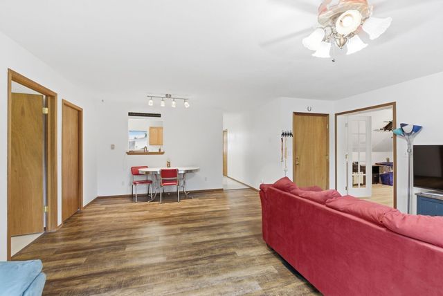 26821 E Eastland Ave, Newman Lake, WA 99025