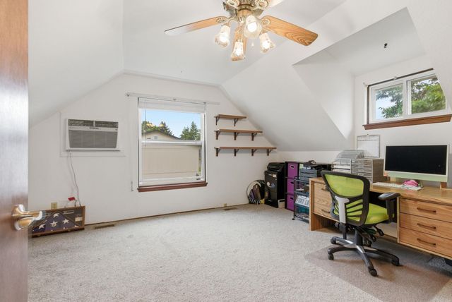 26821 E Eastland Ave, Newman Lake, WA 99025