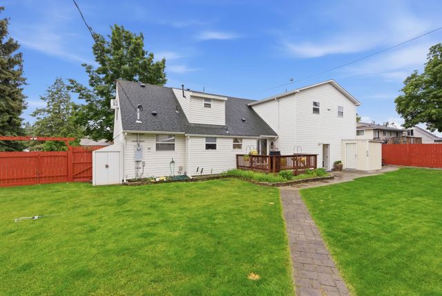26821 E Eastland Ave, Newman Lake, WA 99025