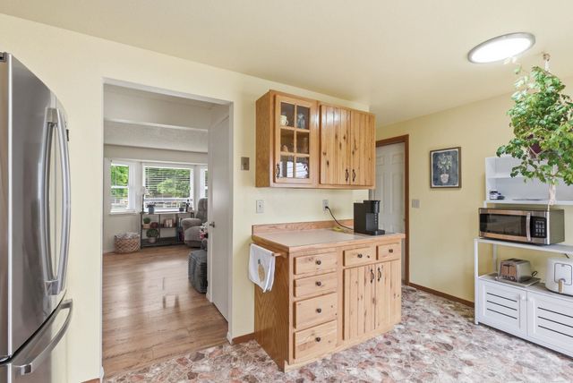 26821 E Eastland Ave, Newman Lake, WA 99025