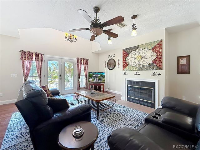 980 N Gardenview Terrace, Crystal River, FL 34429