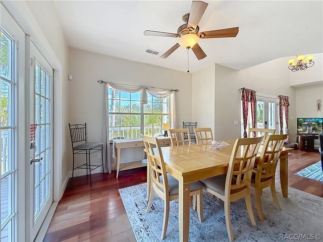 980 N Gardenview Terrace, Crystal River, FL 34429