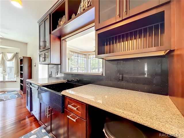 980 N Gardenview Terrace, Crystal River, FL 34429