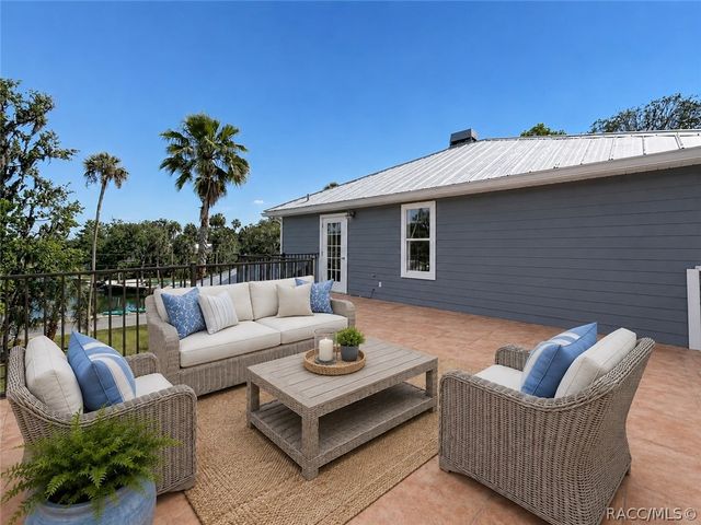 980 N Gardenview Terrace, Crystal River, FL 34429