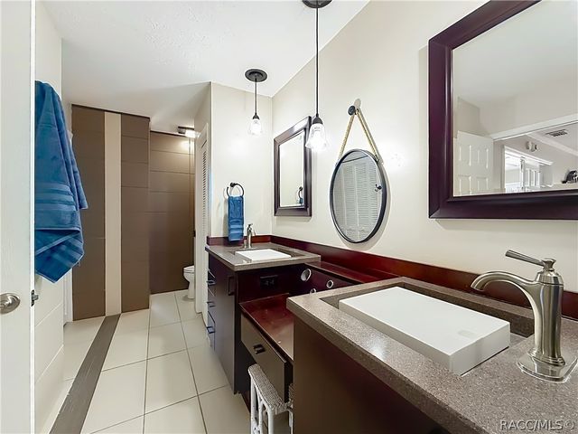980 N Gardenview Terrace, Crystal River, FL 34429