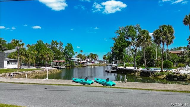 980 N Gardenview Terrace, Crystal River, FL 34429