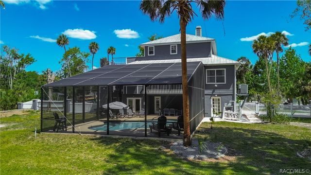 980 N Gardenview Terrace, Crystal River, FL 34429