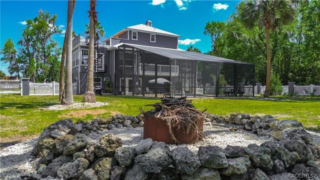 980 N Gardenview Terrace, Crystal River, FL 34429