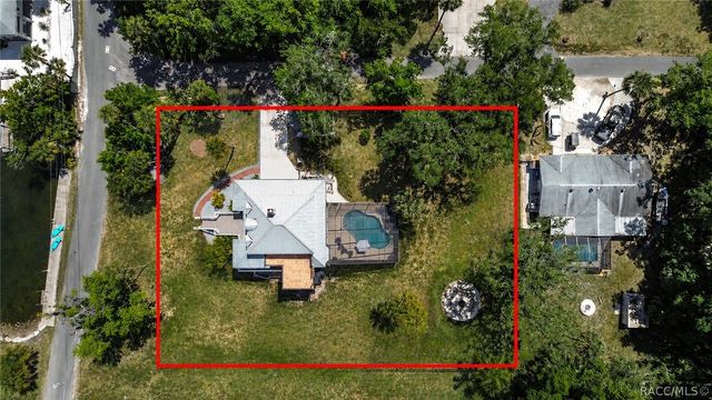 980 N Gardenview Terrace, Crystal River, FL 34429