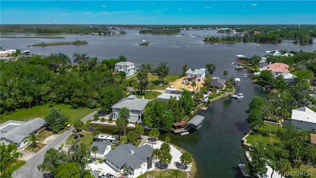 980 N Gardenview Terrace, Crystal River, FL 34429